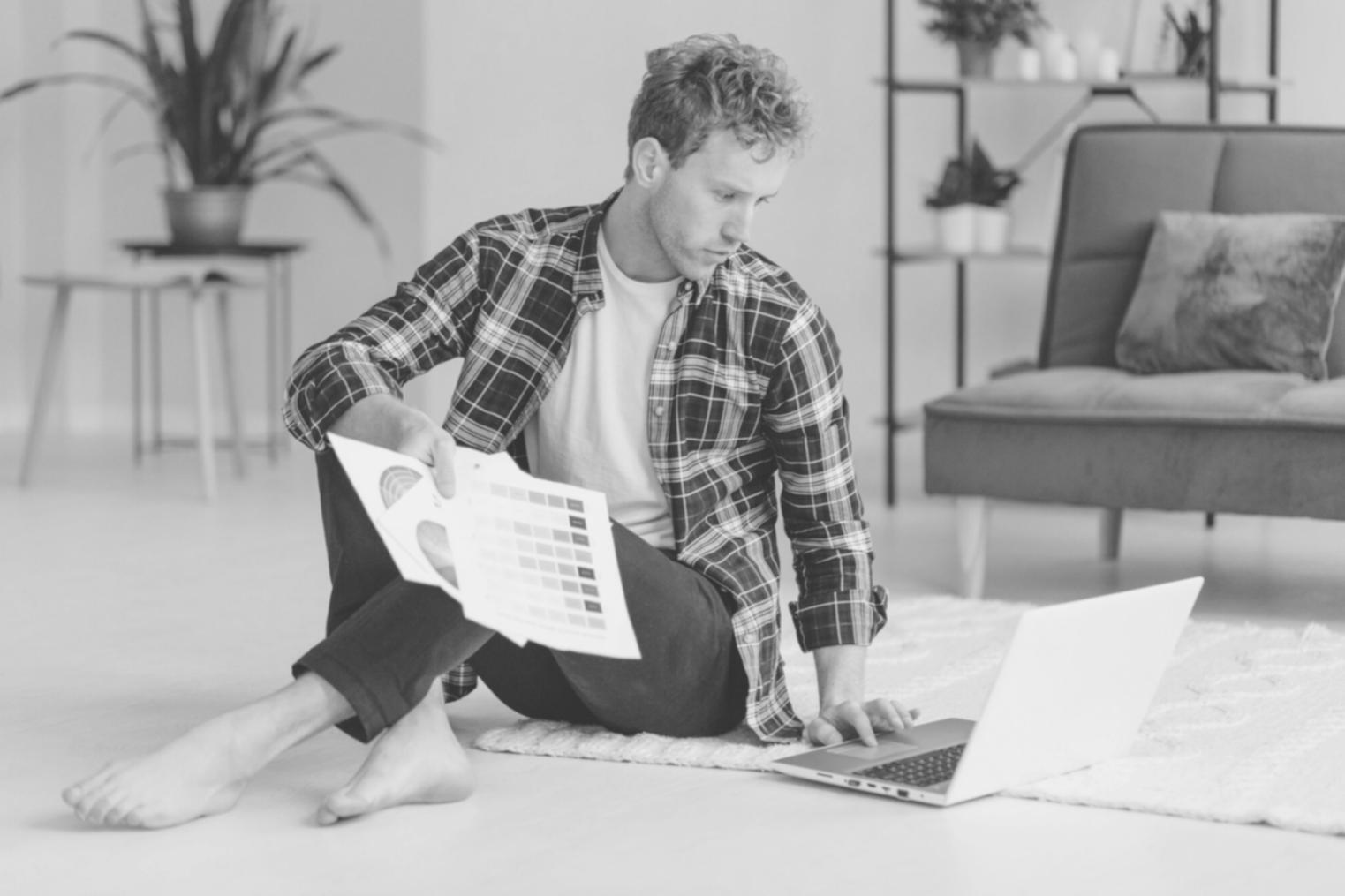 Teilnehmer arbeiten konzentriert an Finanzanalysen und Berechnungen